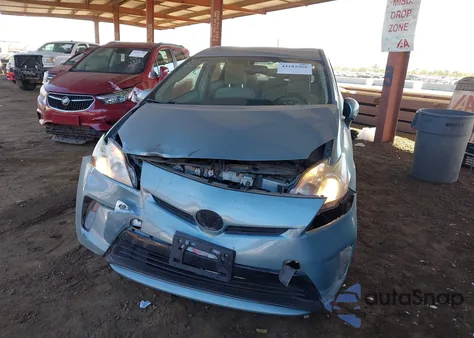 2013 Toyota Prius Three из США, поврежденный, VIN JTDKN3DU9D1667142
